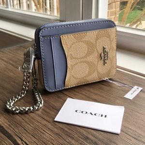๐บHP๐บ NWT COACH Zip Card Case!!!